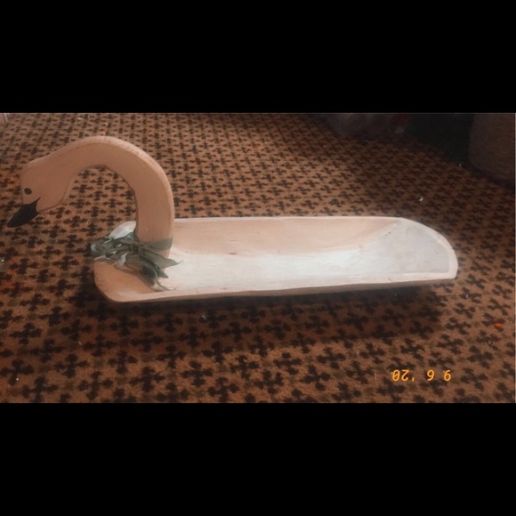 Swan - Picture 2 of 4